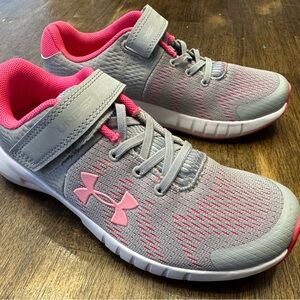 Under Armour Pursuit girls tennis shoes